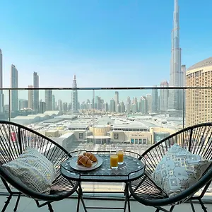 Stylish 2 Bedroom Dior-inspired Connected To Mall Dubai